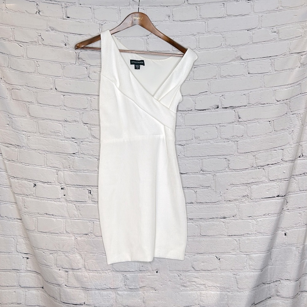 Stylestalker White Ribbed Dress Size X-Small Excellent Condition